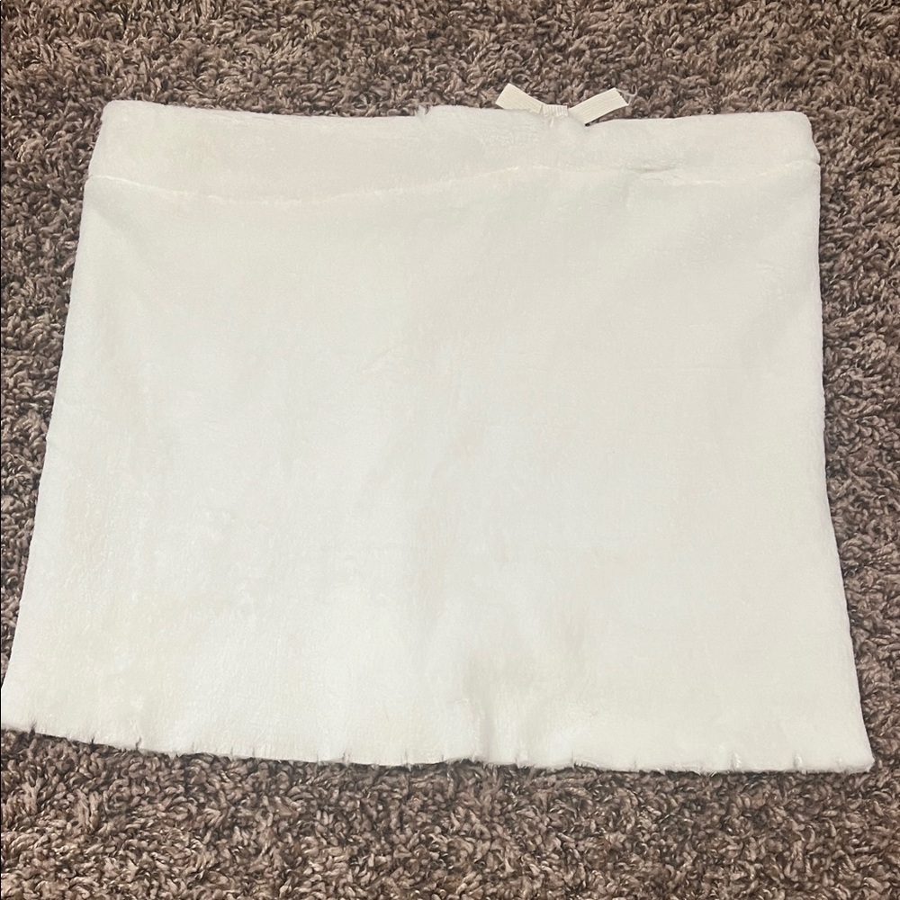 Chic White Mini Skirt